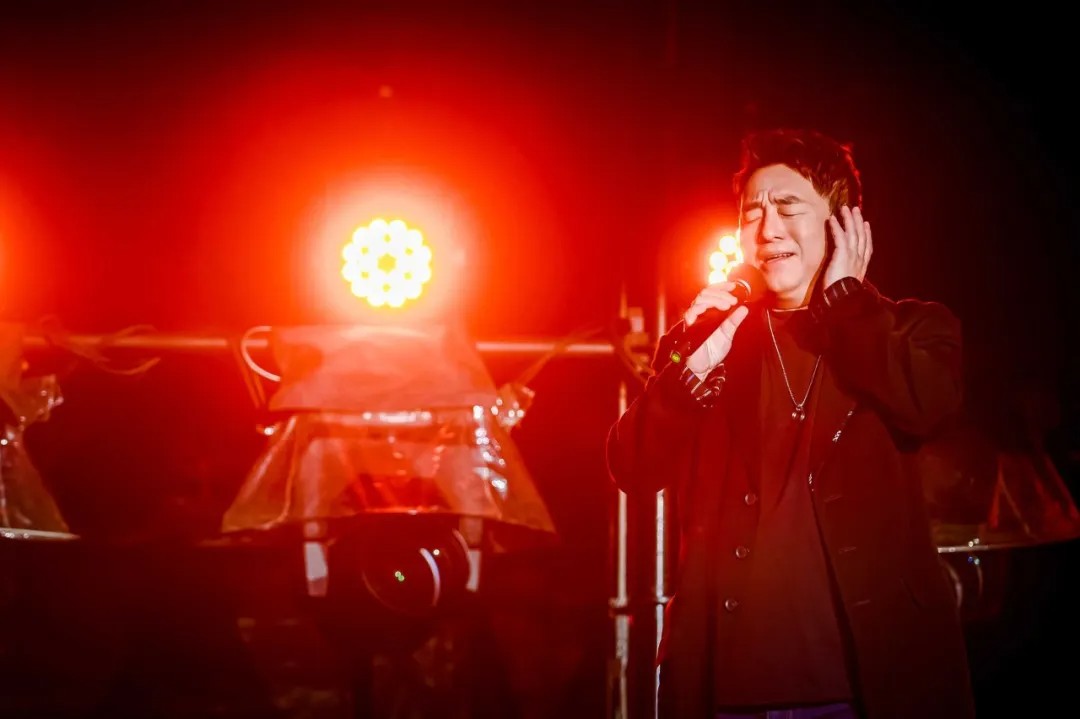 音樂盛宴,綿陽不眠夜!張靚穎領(lǐng)銜眾星,2.5萬+觀眾共襄盛舉!